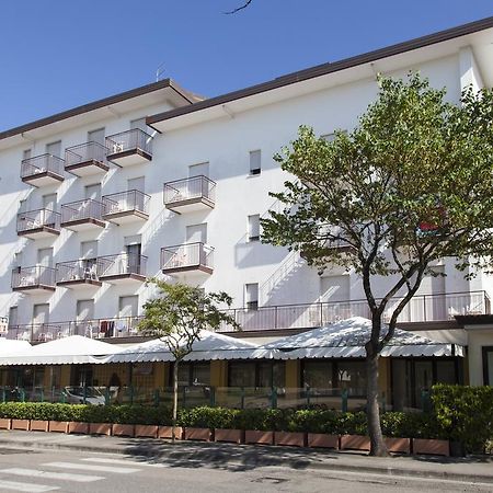 Albergo Dolomiti Лидо ди Йезоло Екстериор снимка